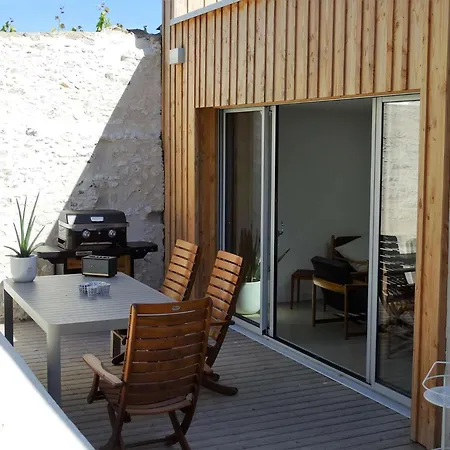 Hydra Gilles Croix De Vie فيلة
